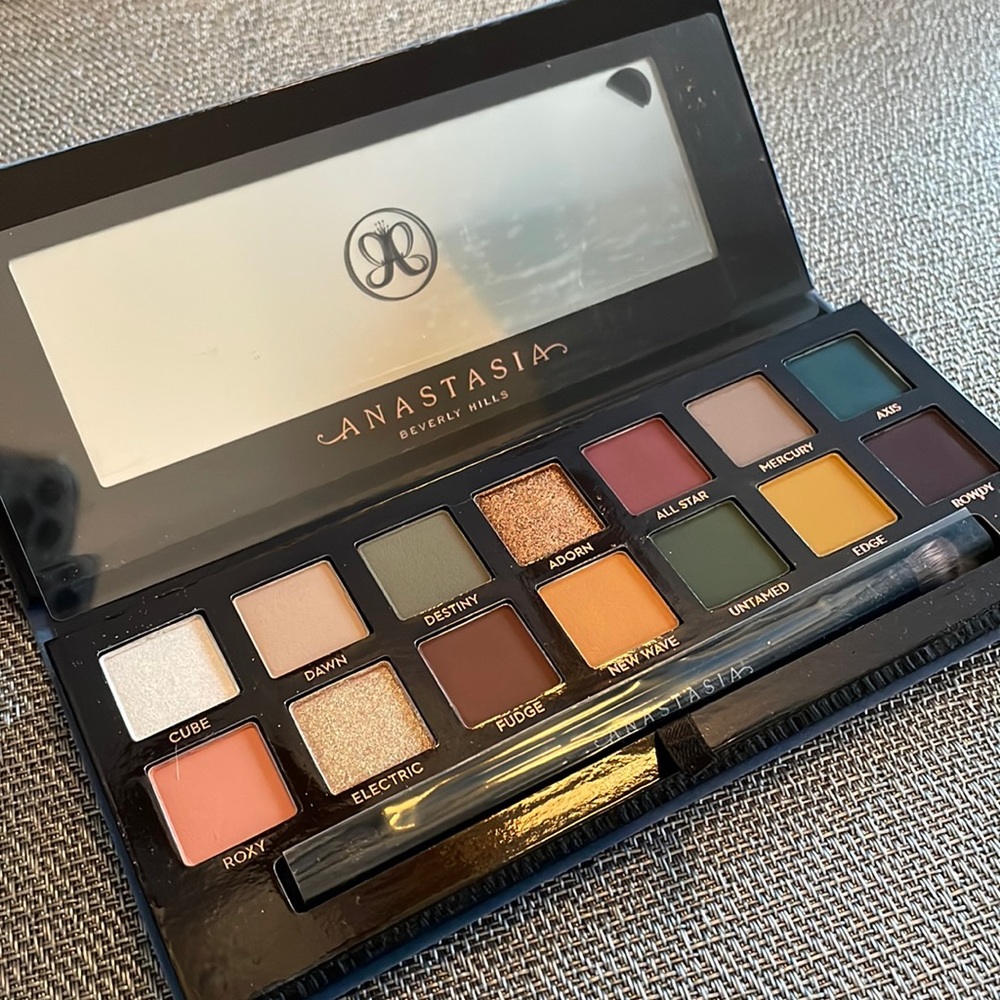 NIB ABH Subculture Eyeshadow Palette